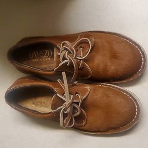 Uwezo Women’s Oxford Natural Hair-On Cowhide size 5